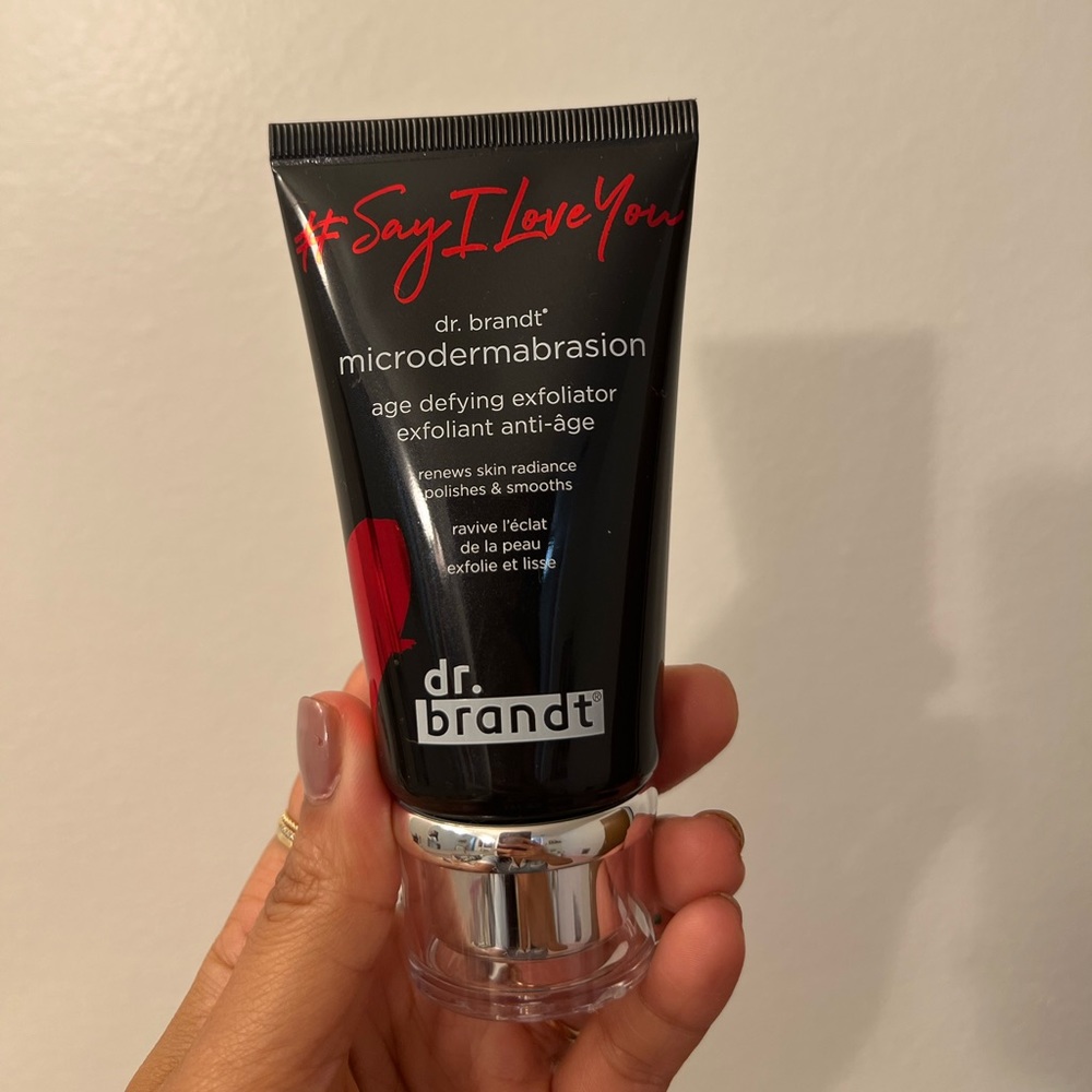 Dr. BRANDT Microdermabrasion “Say I Love You”